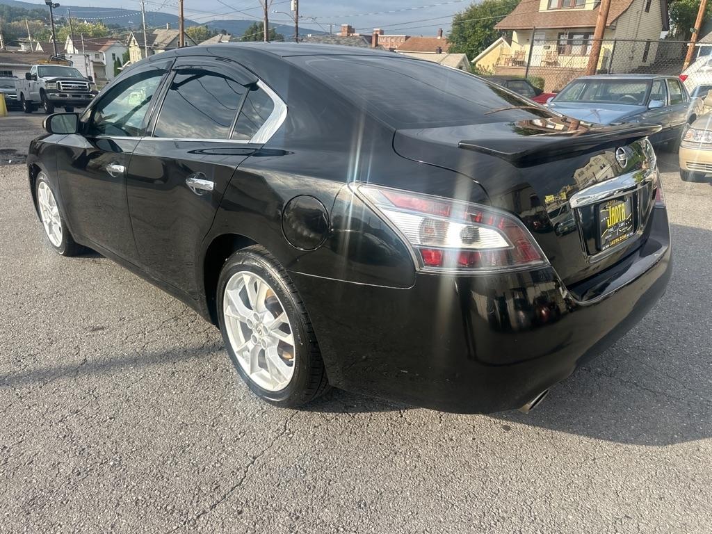 Nissan Maxima  2014