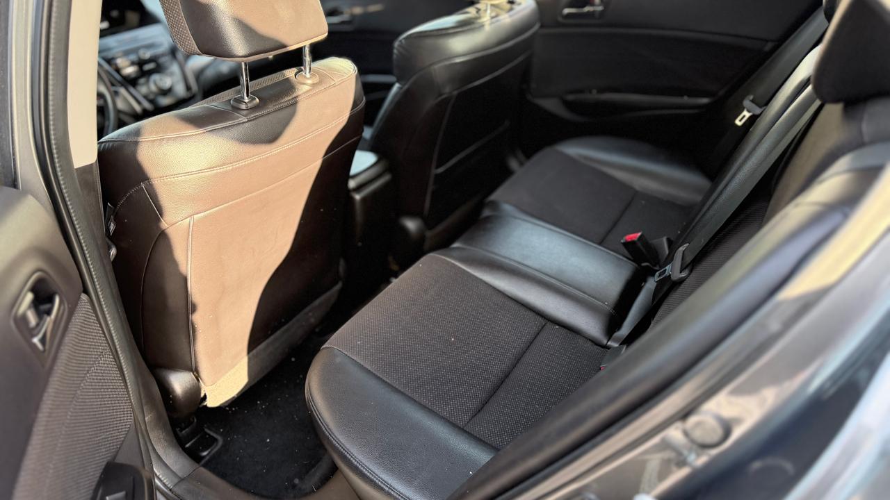 Acura ILX 4dr Sdn 2.0L 2013