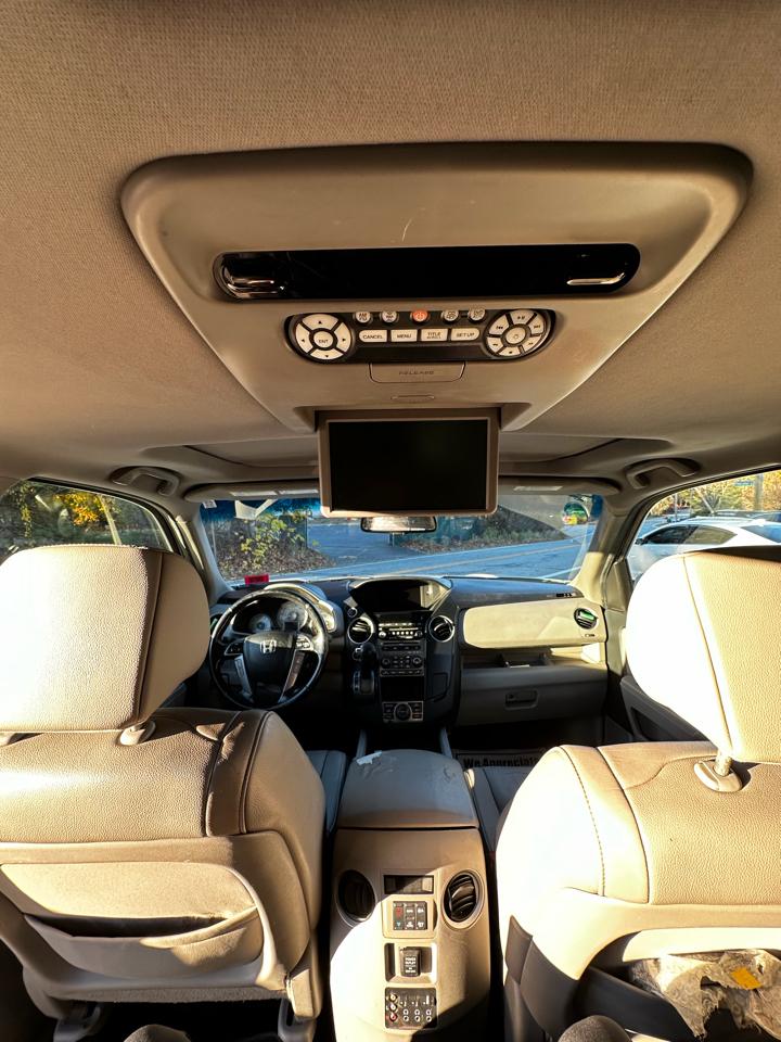 Honda Pilot 4WD 4dr Touring w/RES & Navi 2015