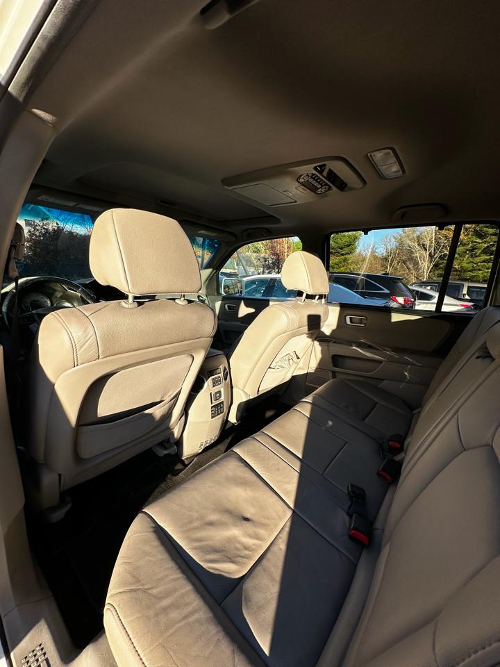 Honda Pilot 4WD 4dr Touring w/RES & Navi 2015