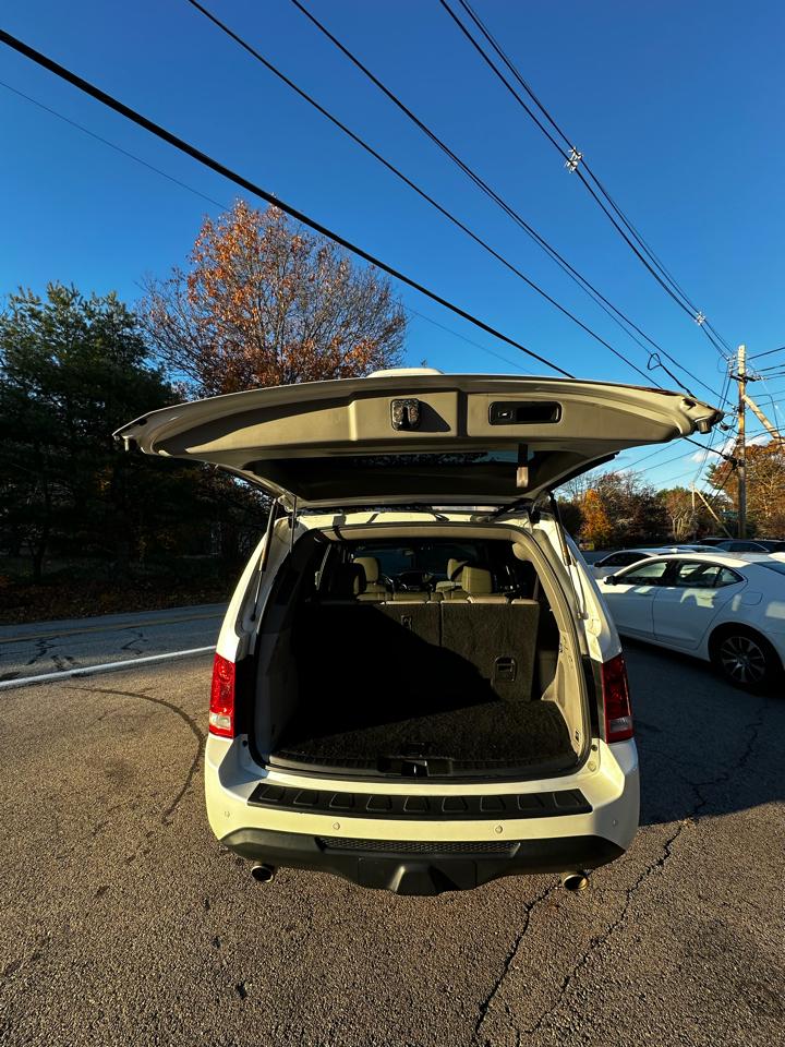 Honda Pilot 4WD 4dr Touring w/RES & Navi 2015