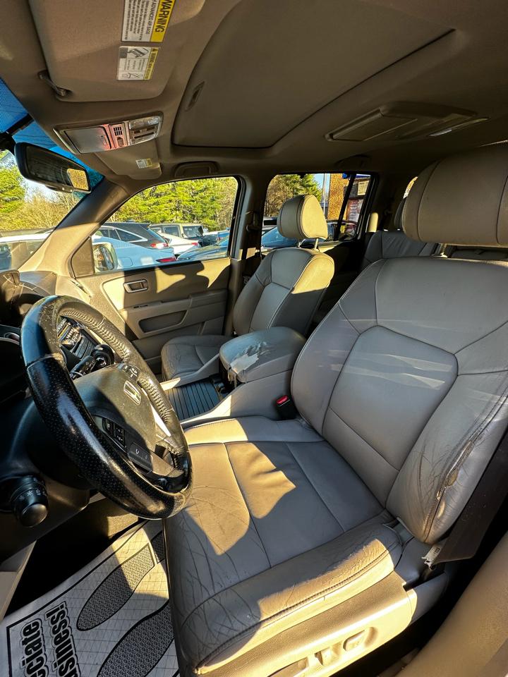 Honda Pilot 4WD 4dr Touring w/RES & Navi 2015