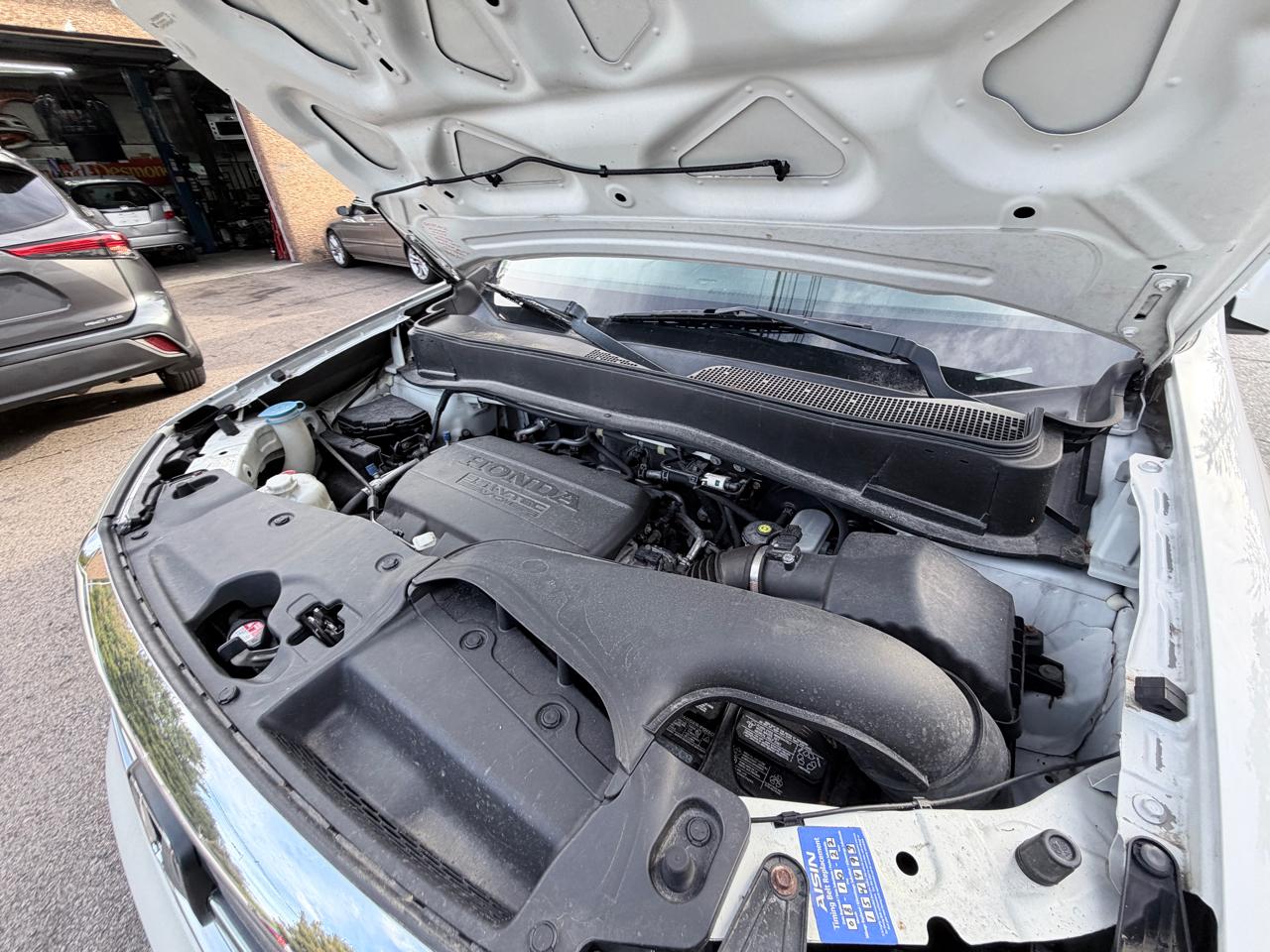 Honda Pilot 4WD 4dr Touring w/RES & Navi 2015