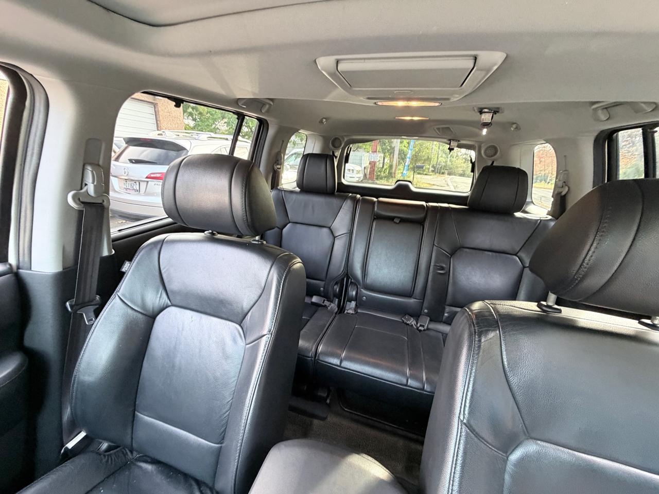 Honda Pilot 4WD 4dr Touring w/RES & Navi 2015