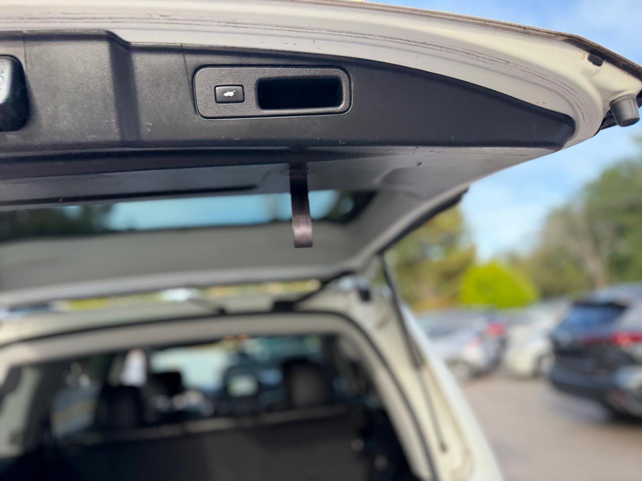 Honda Pilot 4WD 4dr Touring w/RES & Navi 2015