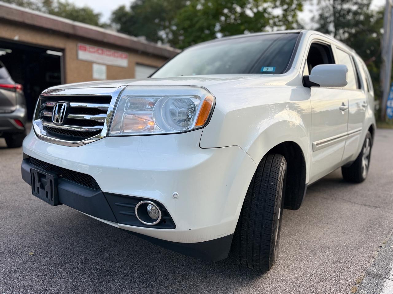 Honda Pilot 4WD 4dr Touring w/RES & Navi 2015
