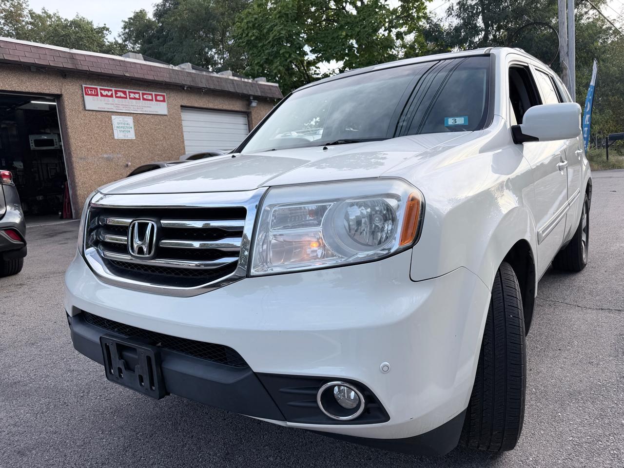 Honda Pilot 4WD 4dr Touring w/RES & Navi 2015