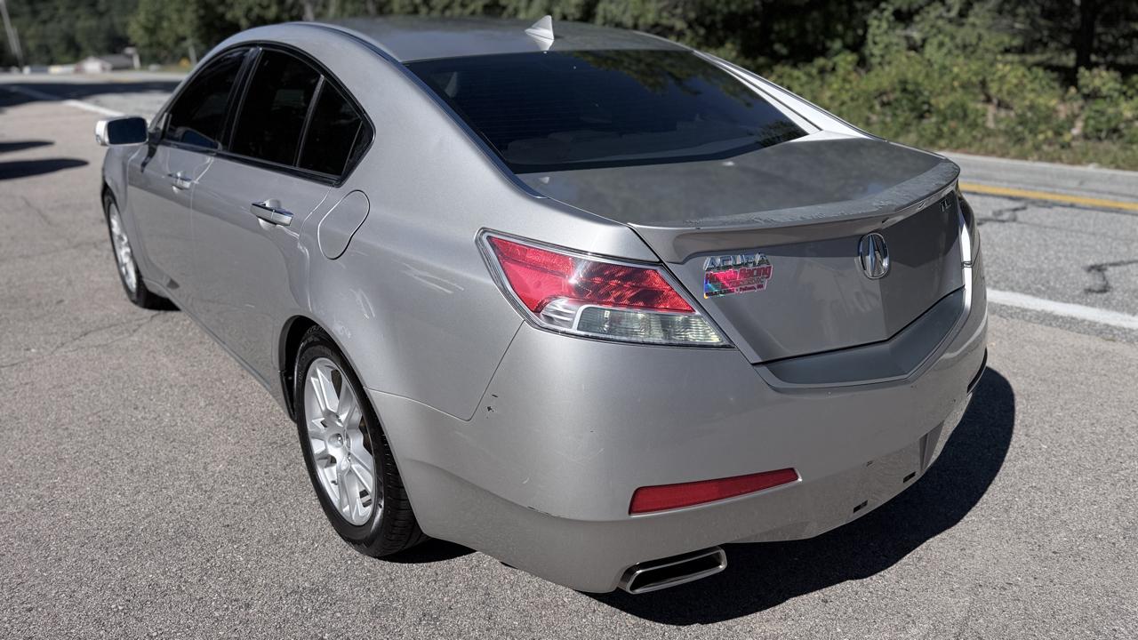 Acura TL 4dr Sdn 2WD Tech 2011