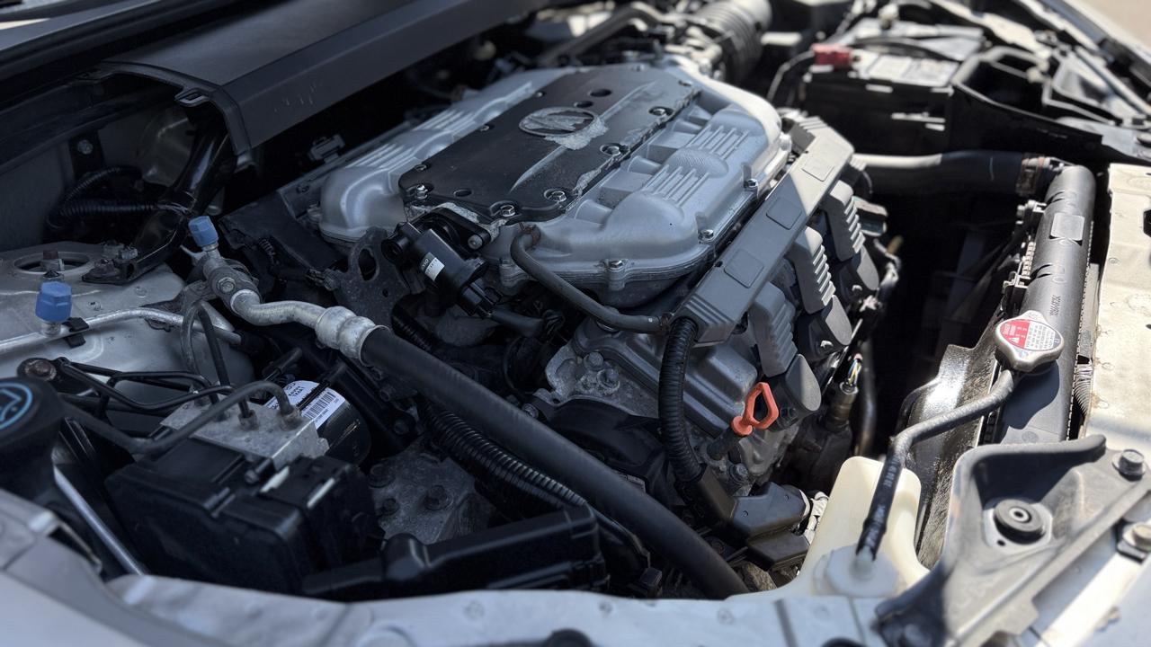 Acura TL 4dr Sdn 2WD Tech 2011