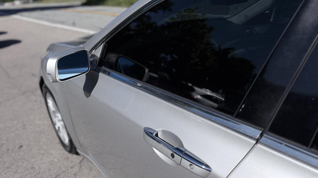 Acura TL 4dr Sdn 2WD Tech 2011