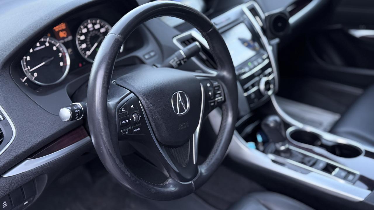 Acura TLX 4dr Sdn FWD 2015