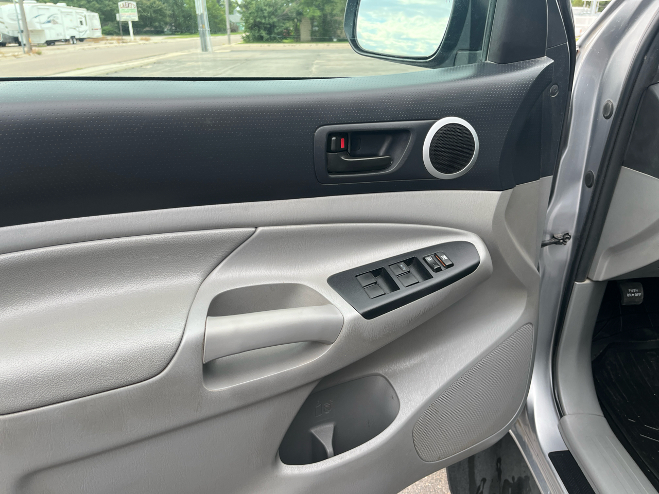 Toyota Tacoma 4WD Double Cab LB V6 AT (Natl) 2015 Toyota Tacoma 4WD Double Cab LB V6 AT (Natl) 2015