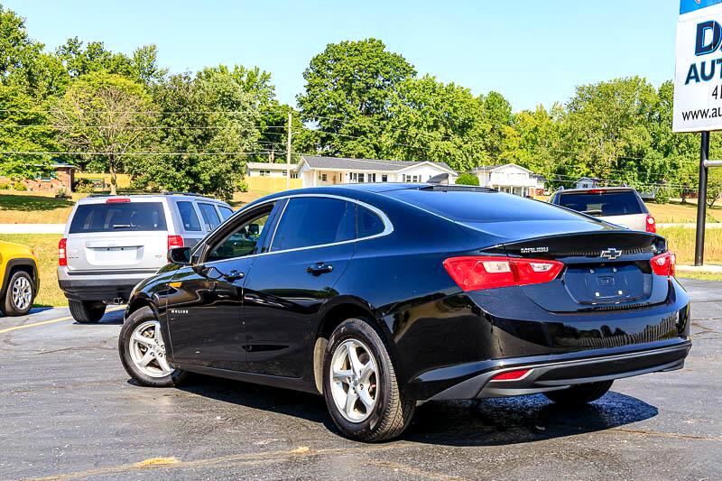 2018 Chevrolet Malibu LS photo 4