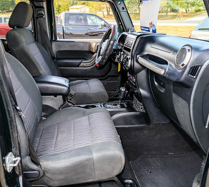 2012 Jeep Wrangler Unlimited Sport photo 4