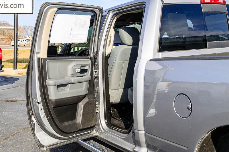 RAM 1500 Classic SLT 4x4 Quad Cab 6'4" Box 2019