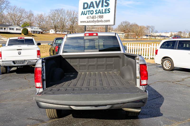 RAM 1500 Classic SLT 4x4 Quad Cab 6'4" Box 2019