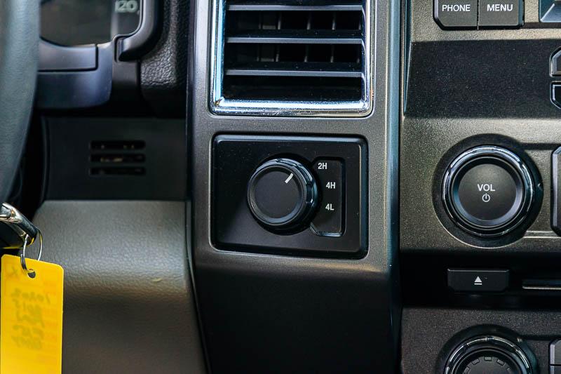 Ford F-150 4WD SuperCrew 145" XLT 2015