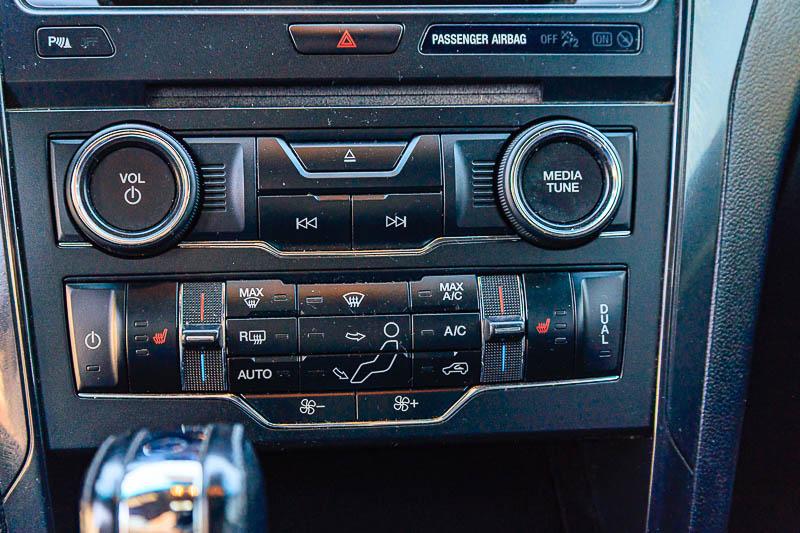 Ford Explorer XLT 4WD 2017