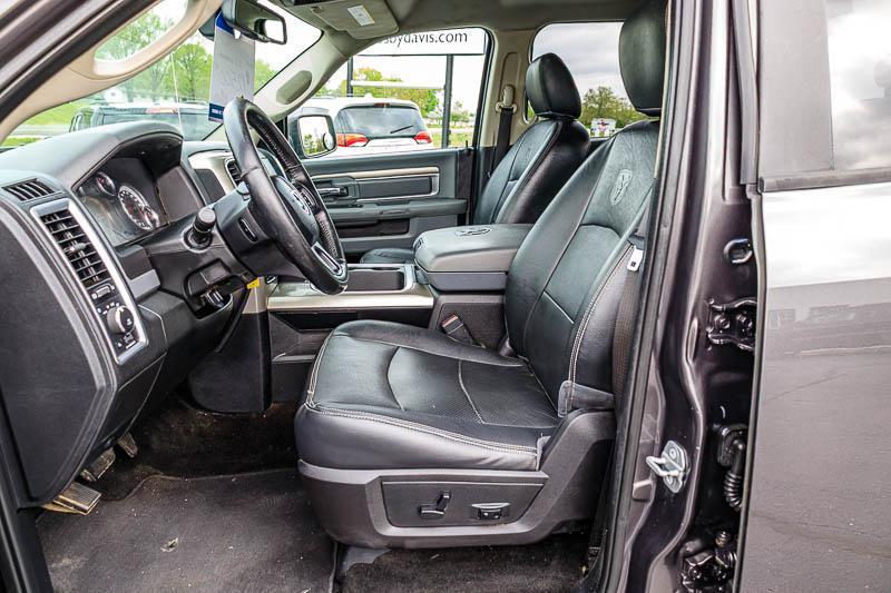 RAM 1500 Big Horn Crew Cab 4WD 2015