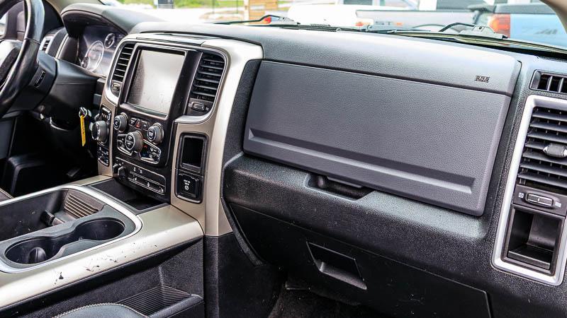 RAM 1500 Big Horn Crew Cab 4WD 2015