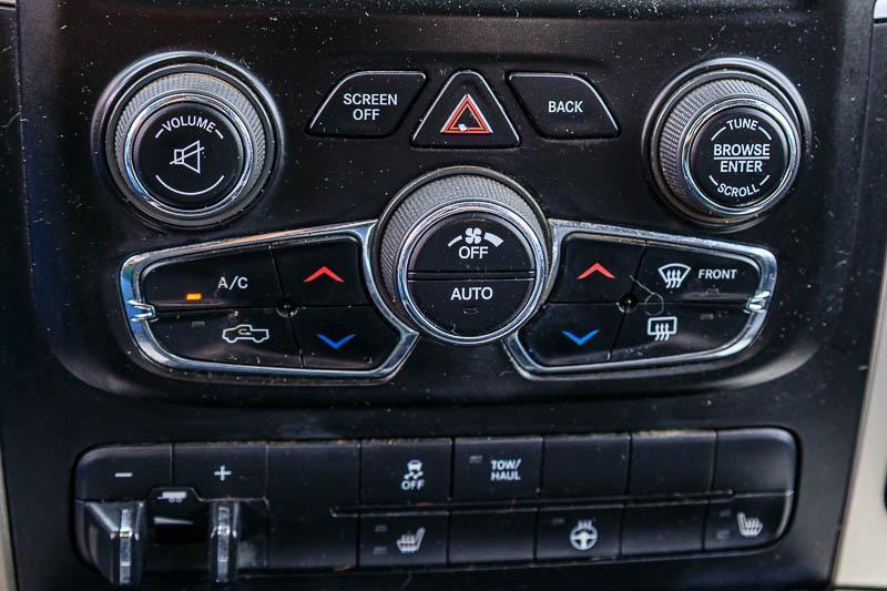 RAM 1500 Big Horn Crew Cab 4WD 2015