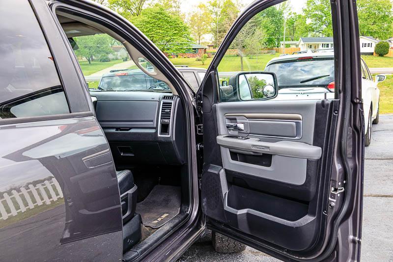 RAM 1500 Big Horn Crew Cab 4WD 2015