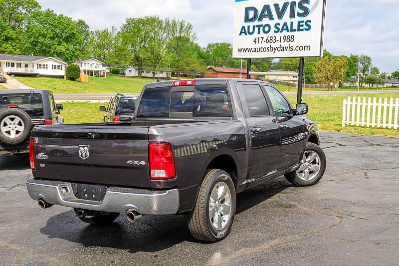 RAM 1500 Big Horn Crew Cab 4WD 2015