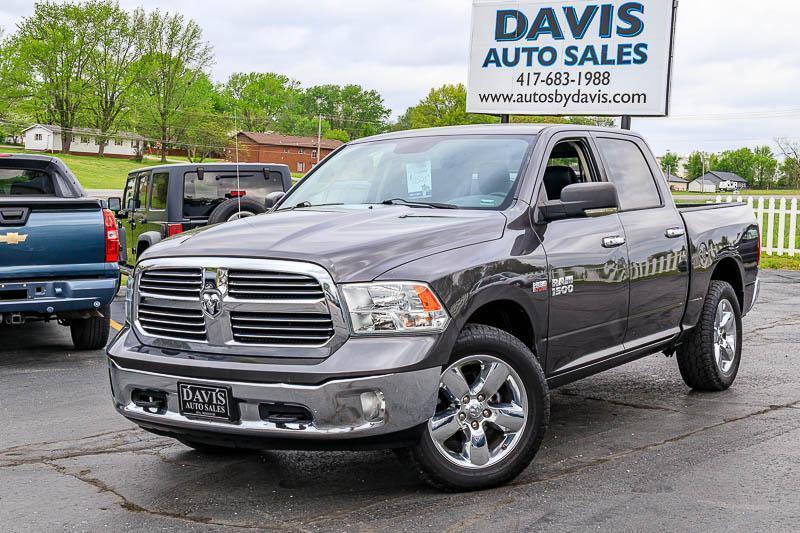 RAM 1500 Big Horn Crew Cab 4WD 2015
