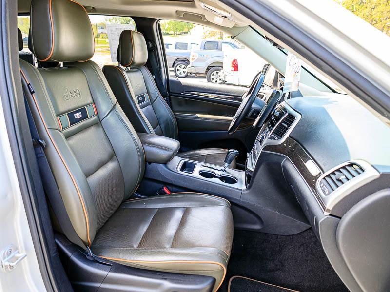 Jeep Grand Cherokee  2011