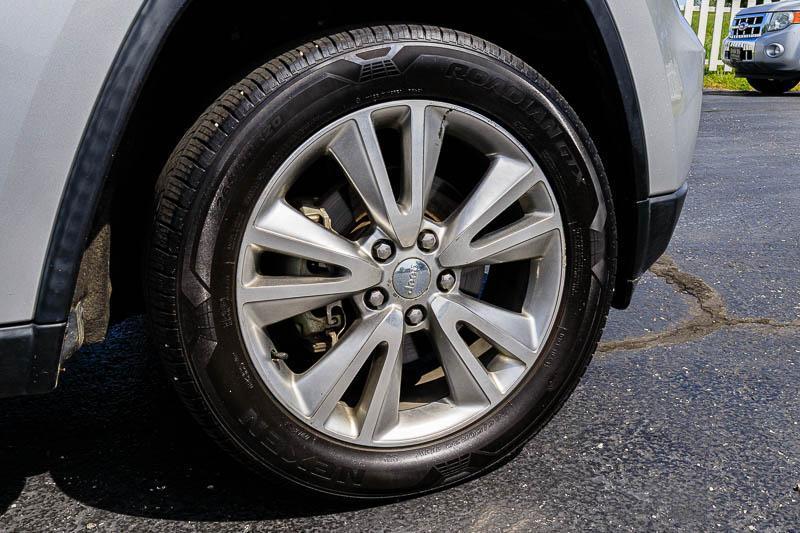 Jeep Grand Cherokee  2011