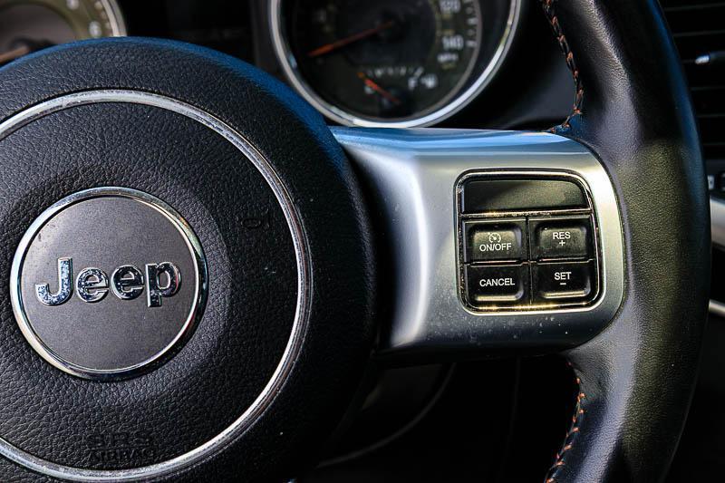 Jeep Grand Cherokee  2011