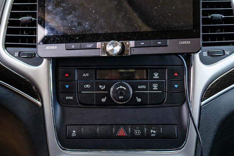 Jeep Grand Cherokee  2011