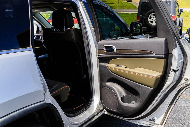 Jeep Grand Cherokee  2011