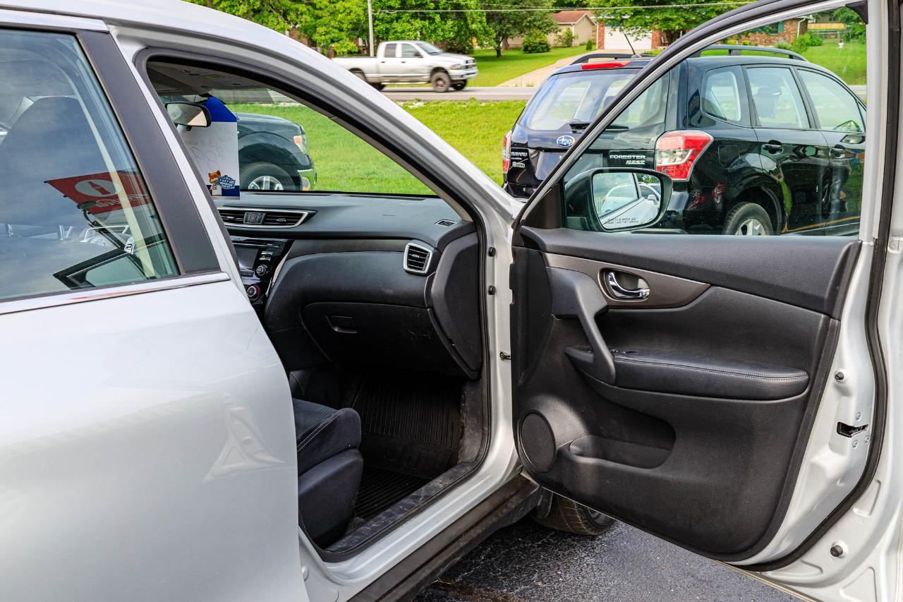 Nissan Rogue S AWD 2014