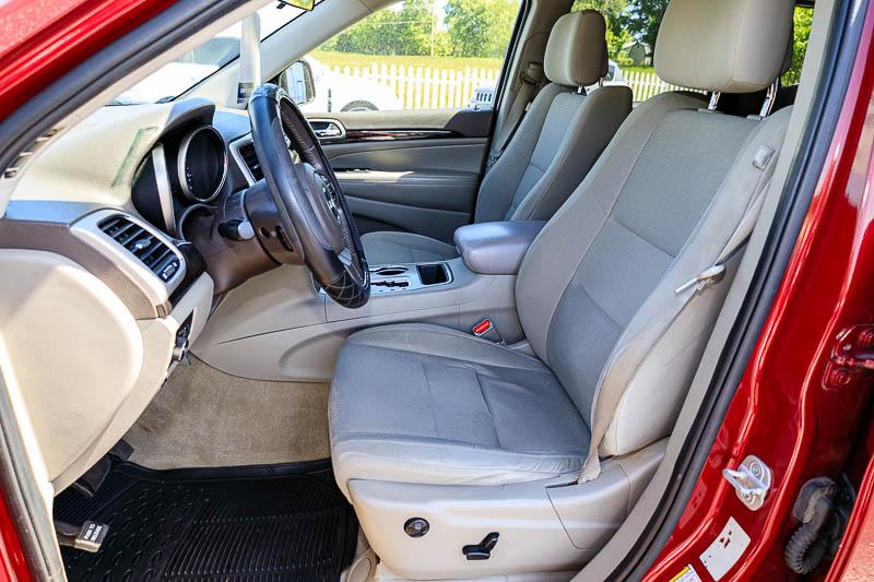 Jeep Grand Cherokee Laredo 4WD 2012