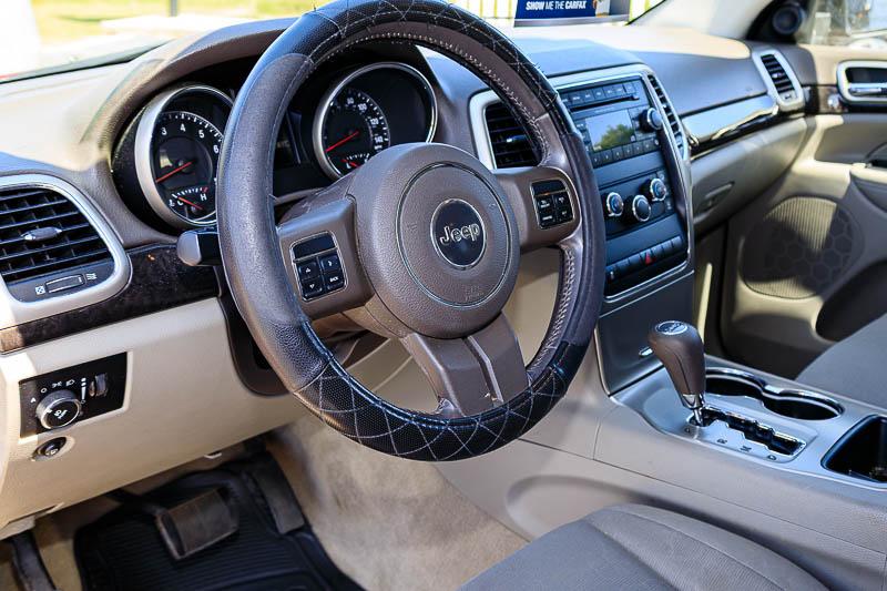 Jeep Grand Cherokee Laredo 4WD 2012
