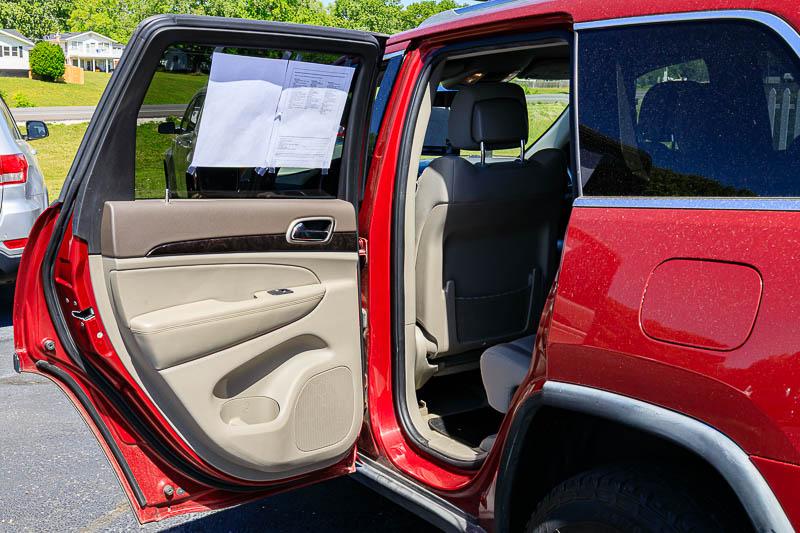 Jeep Grand Cherokee Laredo 4WD 2012