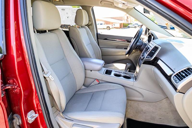 Jeep Grand Cherokee Laredo 4WD 2012