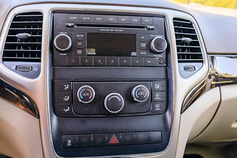Jeep Grand Cherokee Laredo 4WD 2012