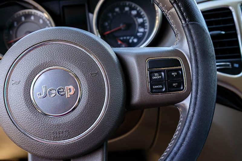 Jeep Grand Cherokee Laredo 4WD 2012