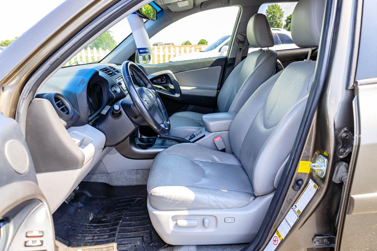 Toyota RAV4 Limited I4 4WD 2012