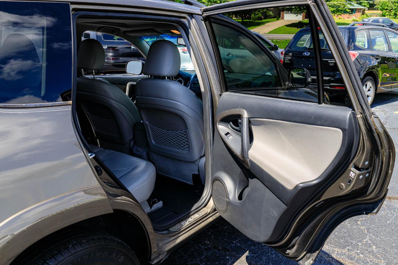 Toyota RAV4 Limited I4 4WD 2012