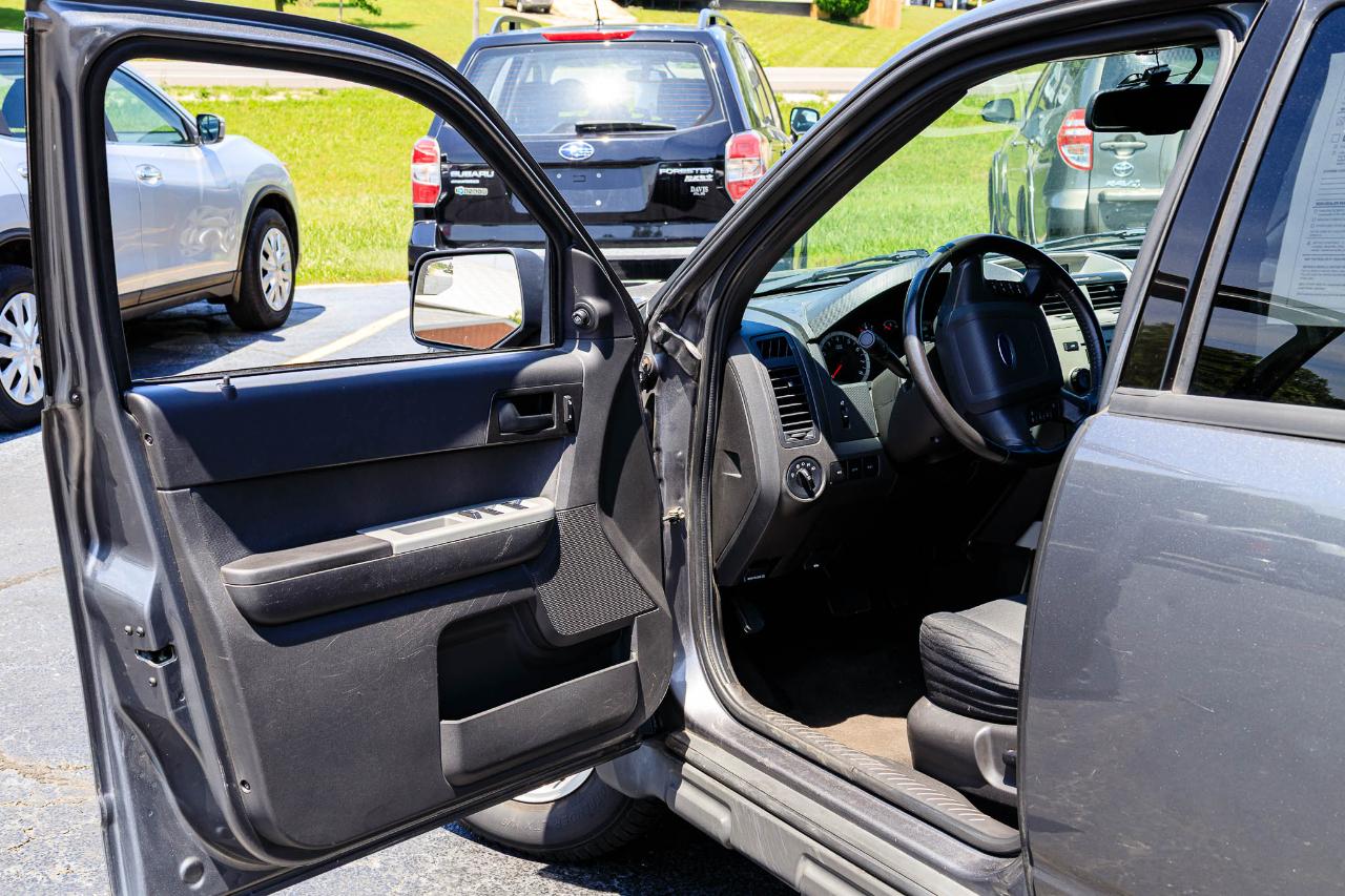 Ford Escape XLT 4WD 2012