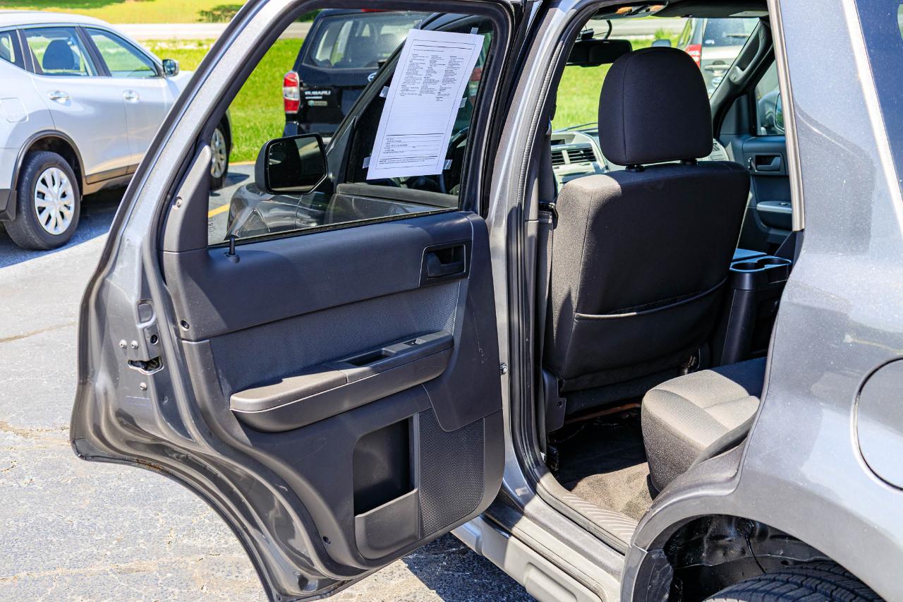 Ford Escape XLT 4WD 2012