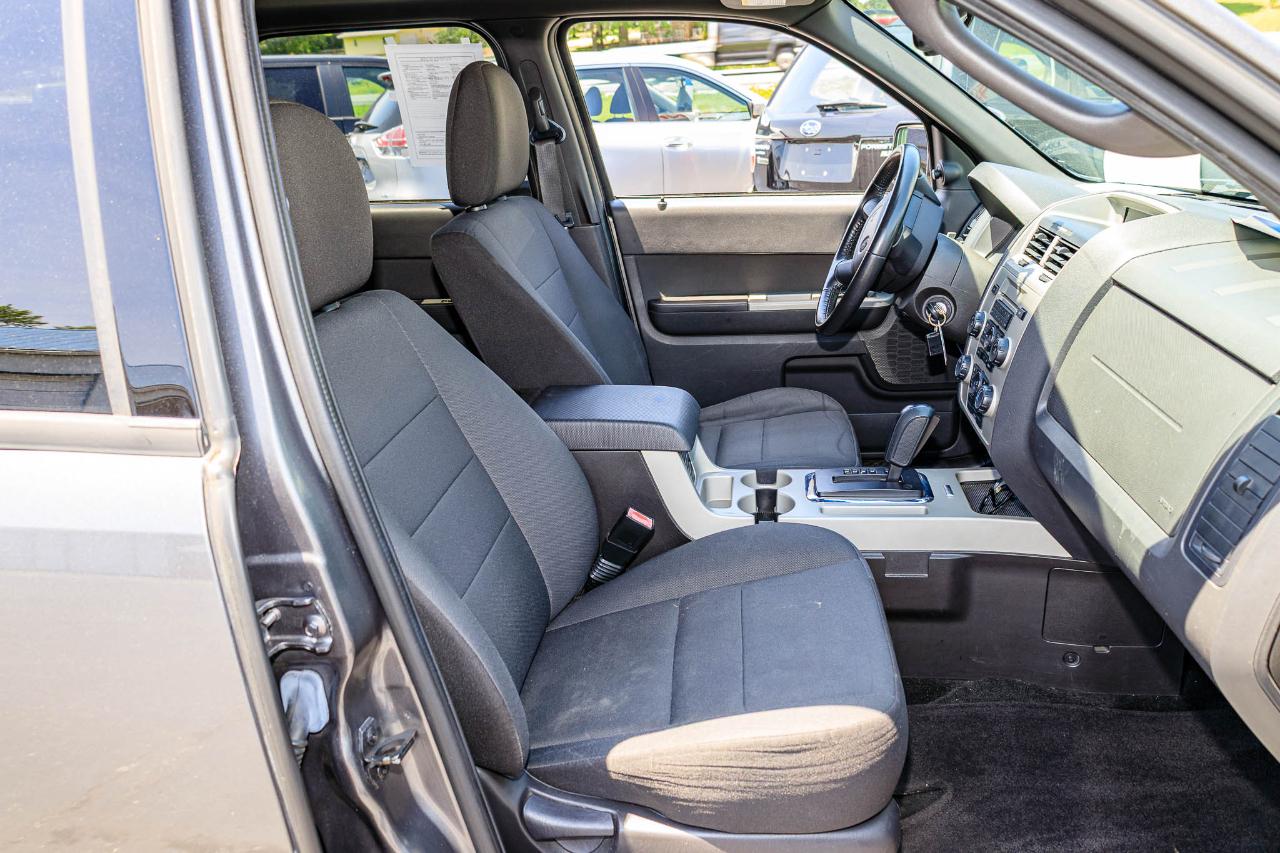 Ford Escape XLT 4WD 2012