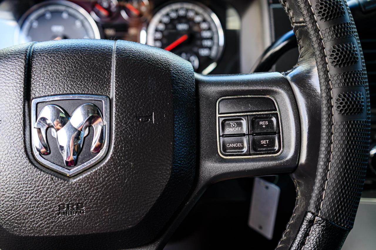 RAM 2500 Laramie Crew Cab SWB 4WD 2012