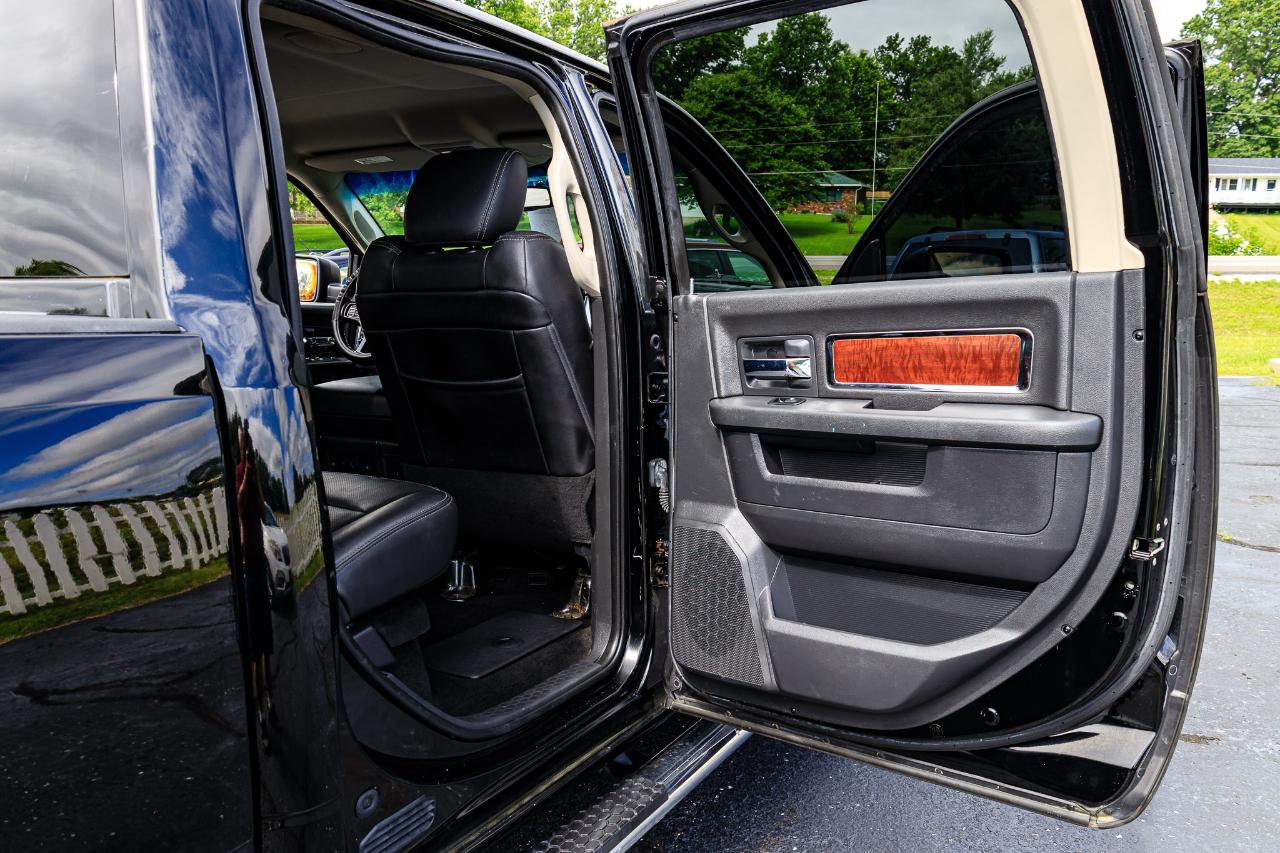 RAM 2500 Laramie Crew Cab SWB 4WD 2012