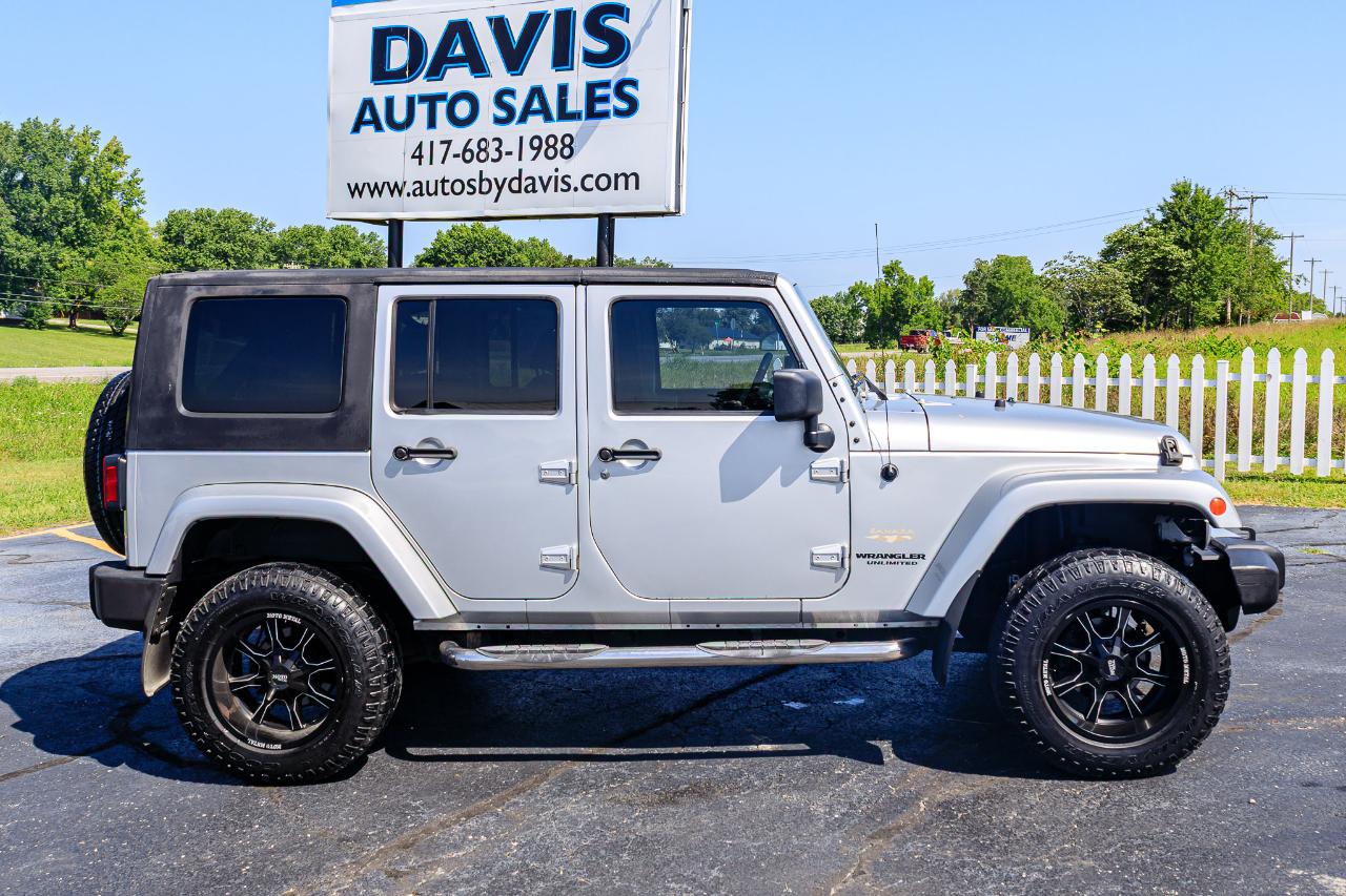 Jeep Wrangler Unlimited Sahara 4WD 2010
