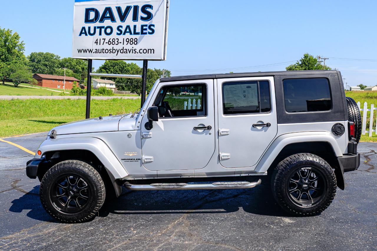 Jeep Wrangler Unlimited Sahara 4WD 2010