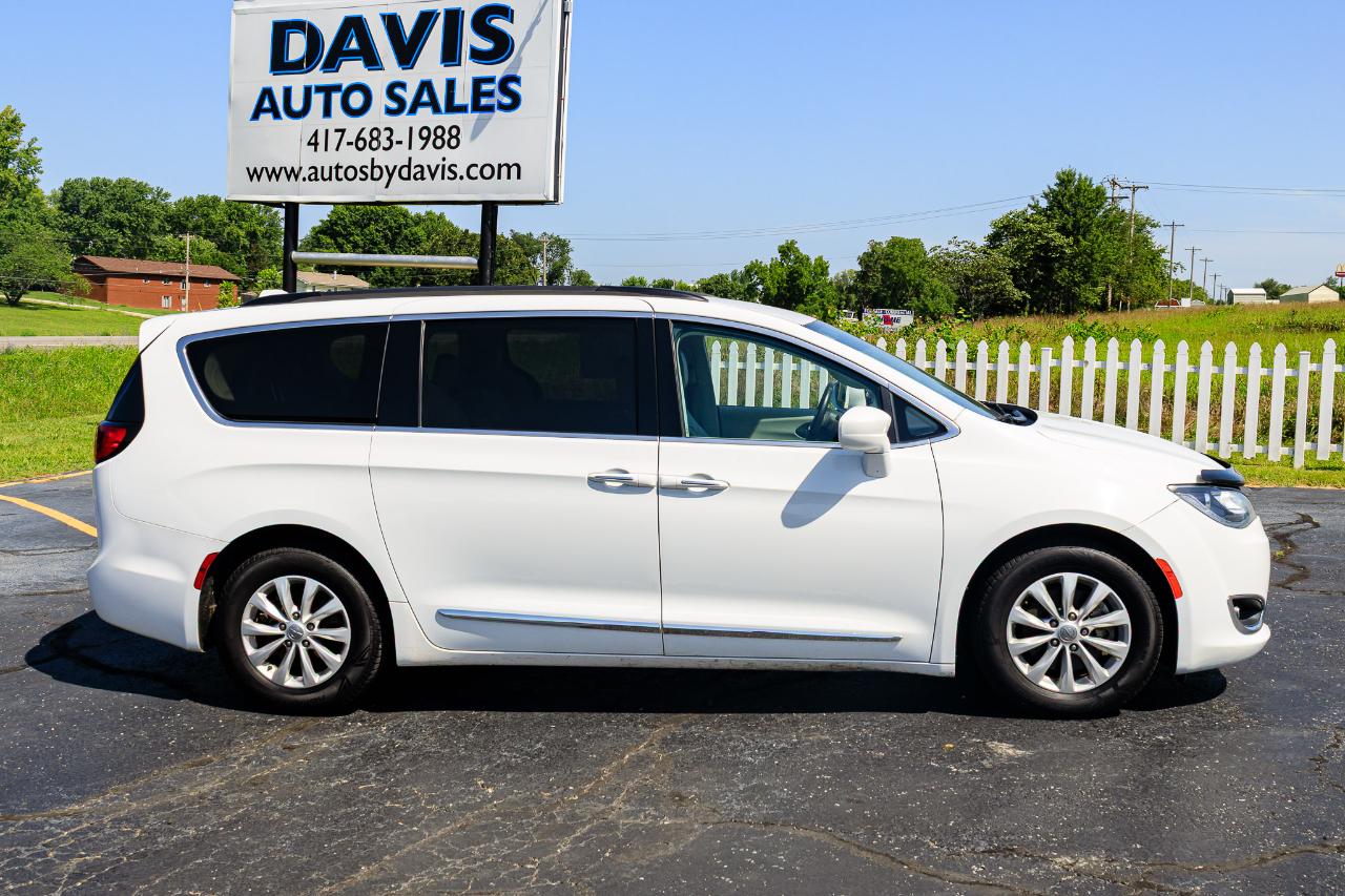 Chrysler Pacifica Touring-L 2017